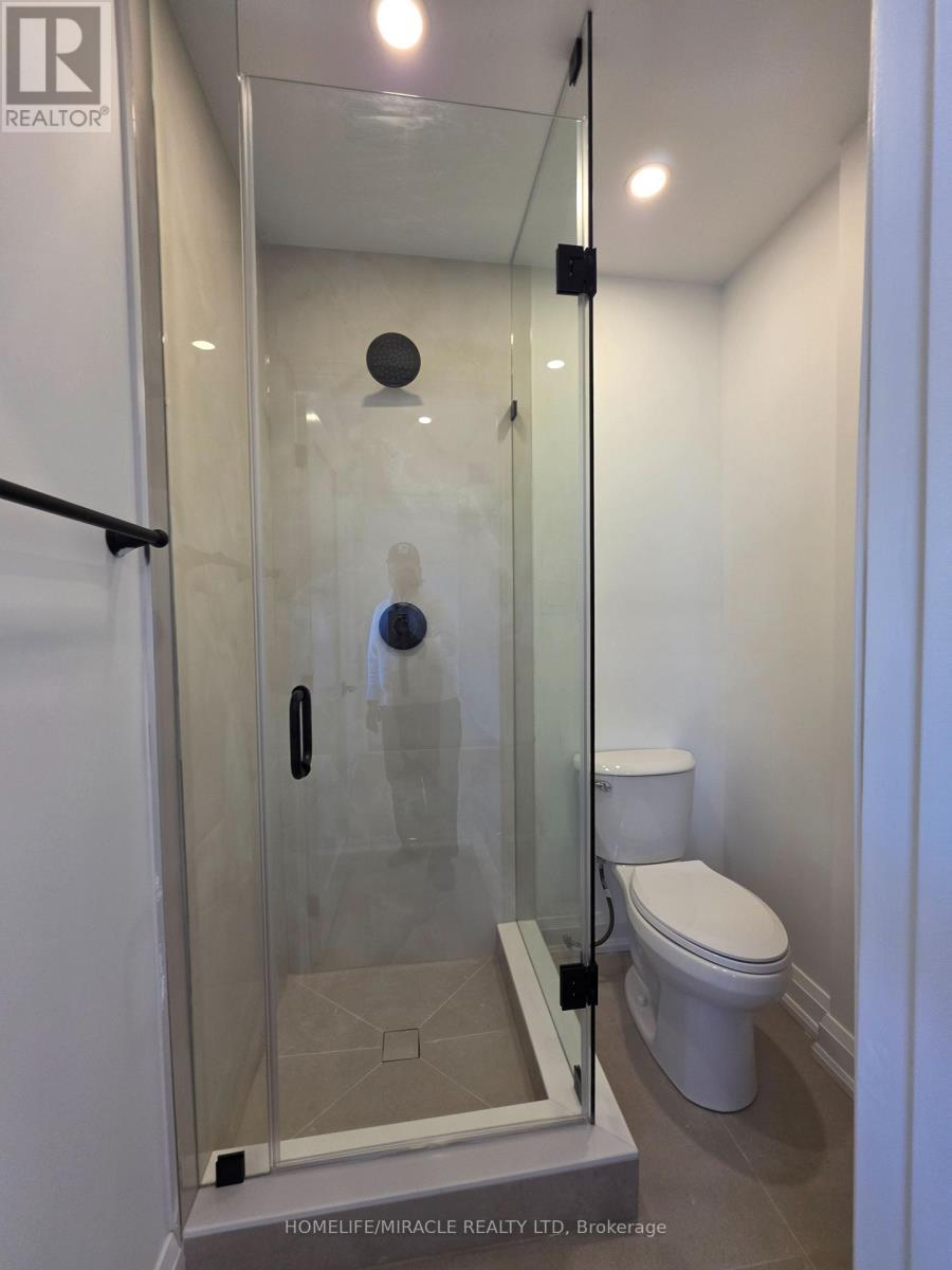 Upper U3 - 22 Rossander Court, Toronto, Ontario  M1J 2B7 - Photo 14 - E14114646