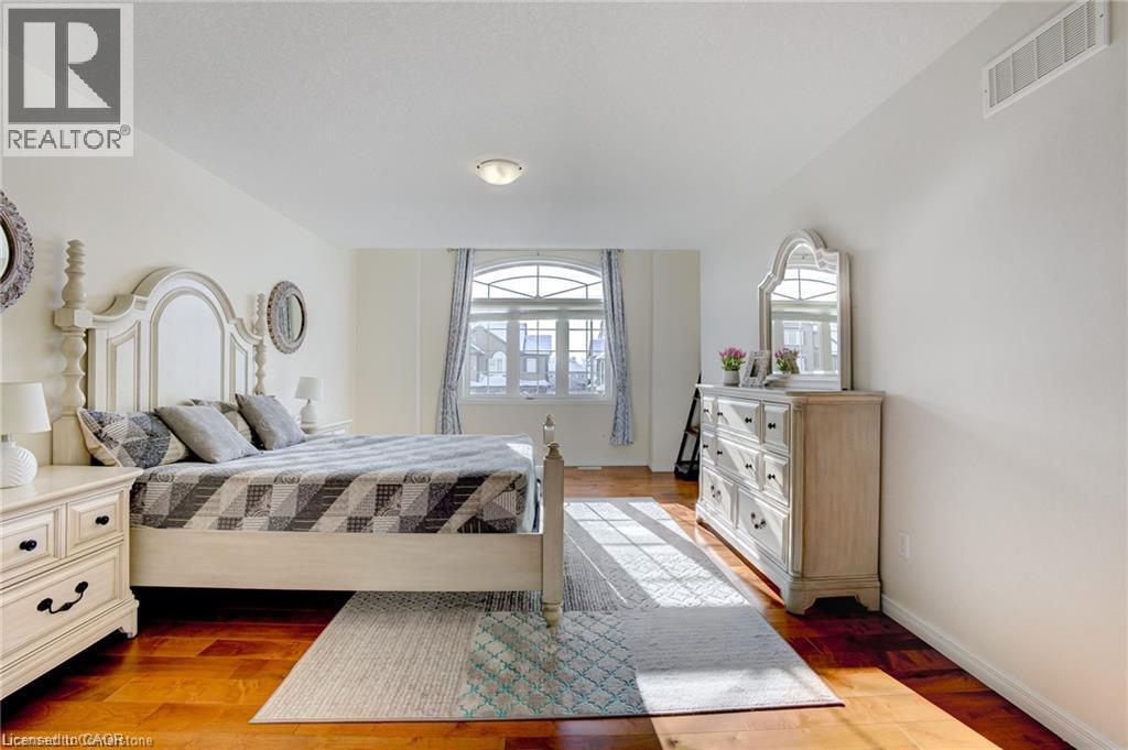 56 Sorrento Street, Kitchener, Ontario  N2R 0A8 - Photo 4 - 40873823