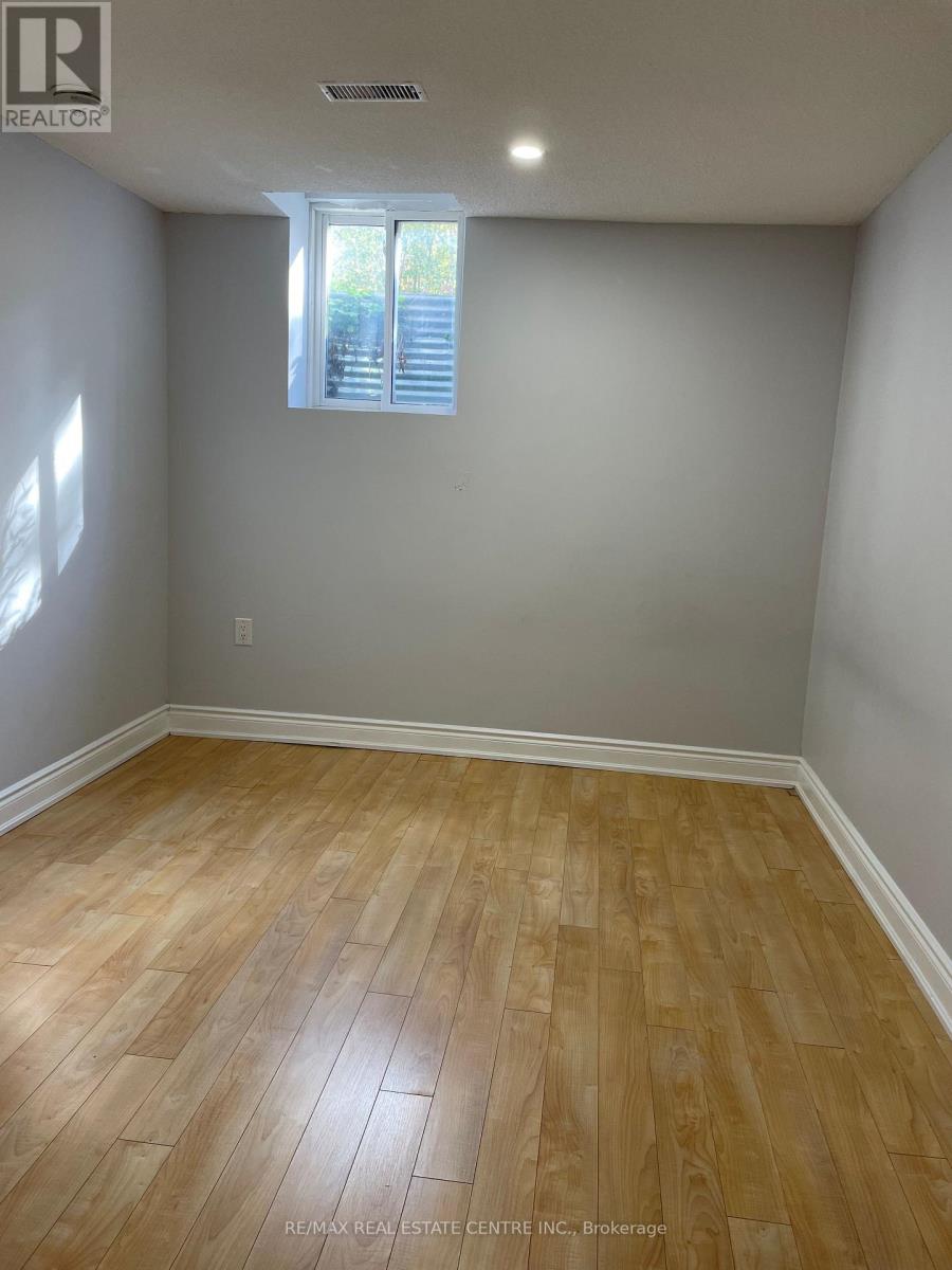 (Basement) - 1474 Pate Court, Mississauga, Ontario  L5V 2Y8 - Photo 5 - W14115026