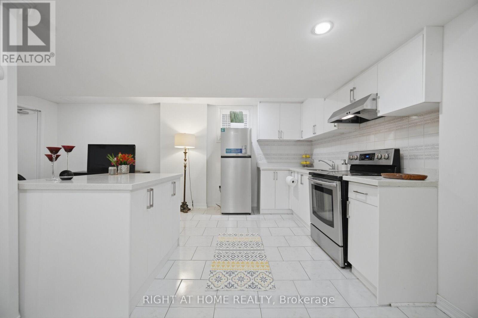 Basement - 6379 Alderwood Trail, Mississauga, Ontario  L5N 6W9 - Photo 15 - W13704246