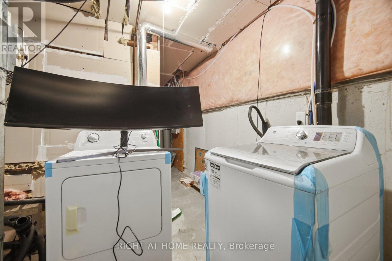 Basement - 6379 Alderwood Trail, Mississauga, Ontario  L5N 6W9 - Photo 26 - W13704246