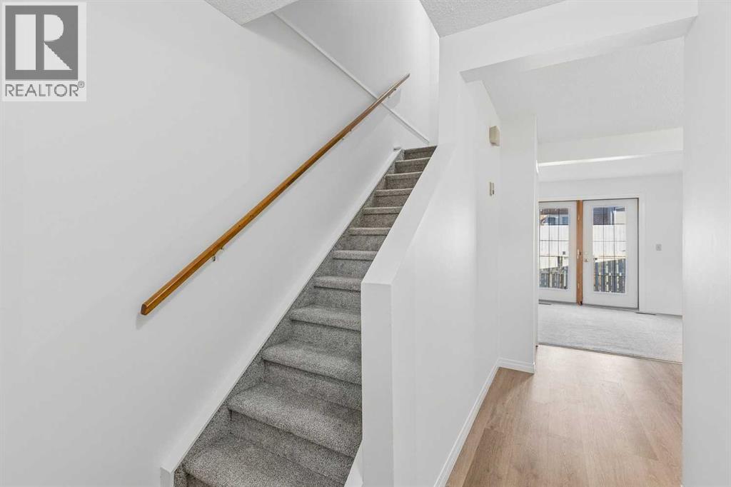 42, 32 Whitnel Court NE, Calgary, Alberta T1Y 5E3 - Photo 4 - A2353557