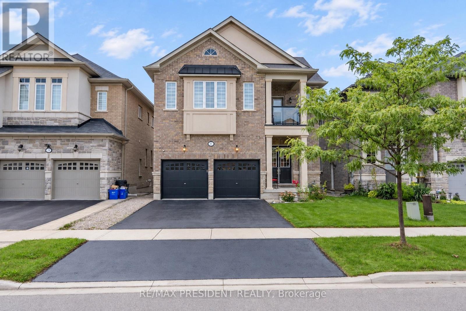 31 Monarch Drive, Halton Hills, Ontario  L7G 0H9 - Photo 2 - W14111332