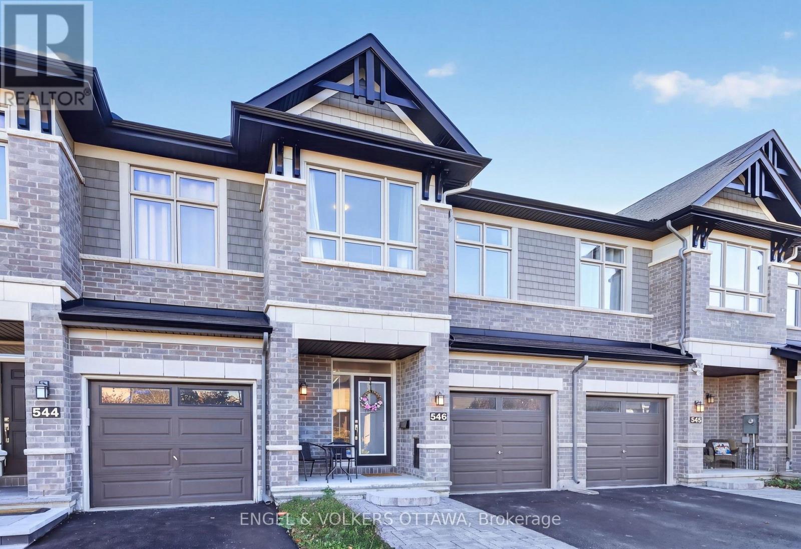 546 Rowers Way, Ottawa, Ontario  K1X 0C6 - Photo 3 - X14115084