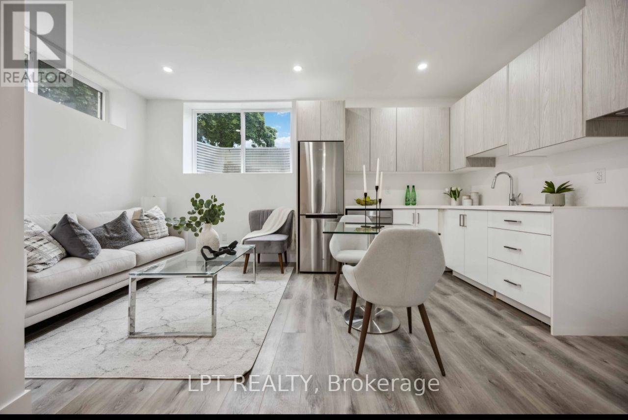 3 - 19 Hatfield Crescent, Toronto, Ontario  M9W 3R7 - Photo 4 - W14115092