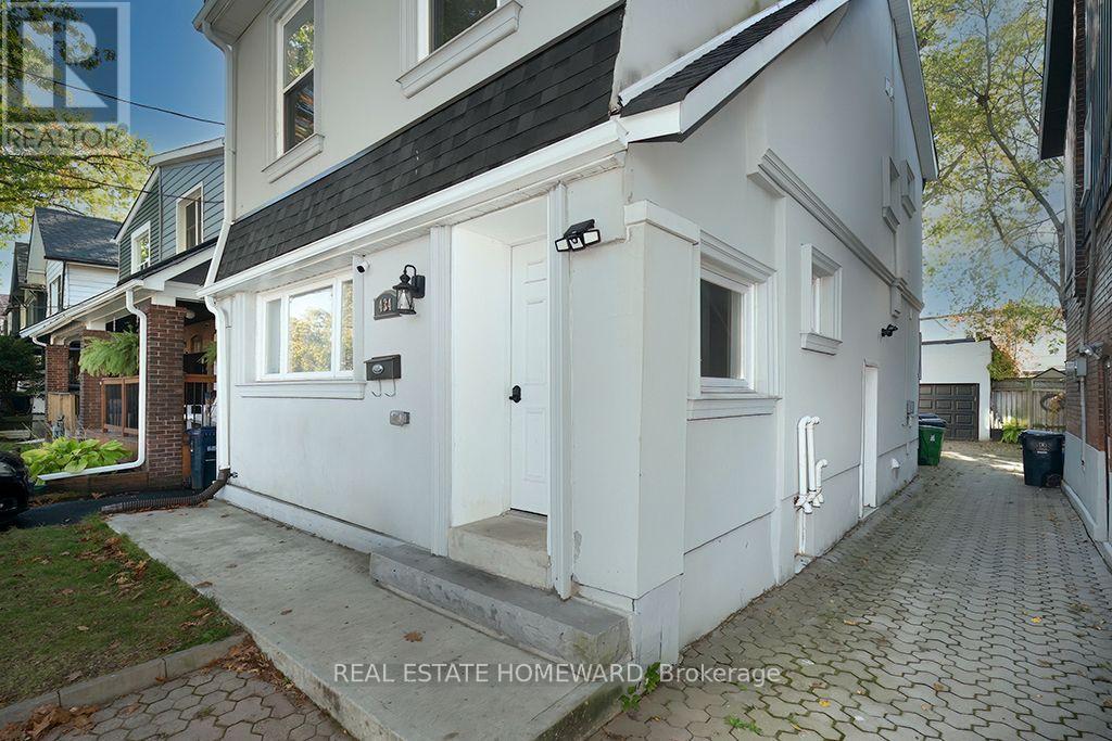 434 Victoria Park Avenue, Toronto, Ontario  M4E 3T2 - Photo 2 - E13816996