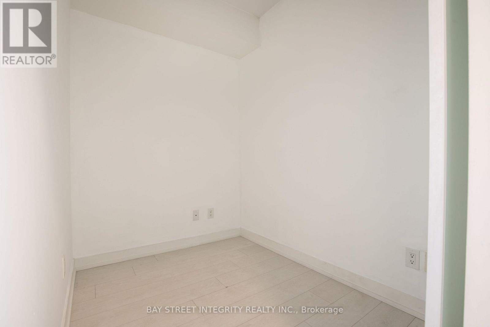 1910 - 19 Western Battery Road, Toronto, Ontario  M6K 0E3 - Photo 10 - C14115154