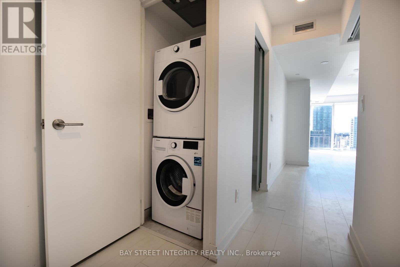 1910 - 19 Western Battery Road, Toronto, Ontario  M6K 0E3 - Photo 11 - C14115154