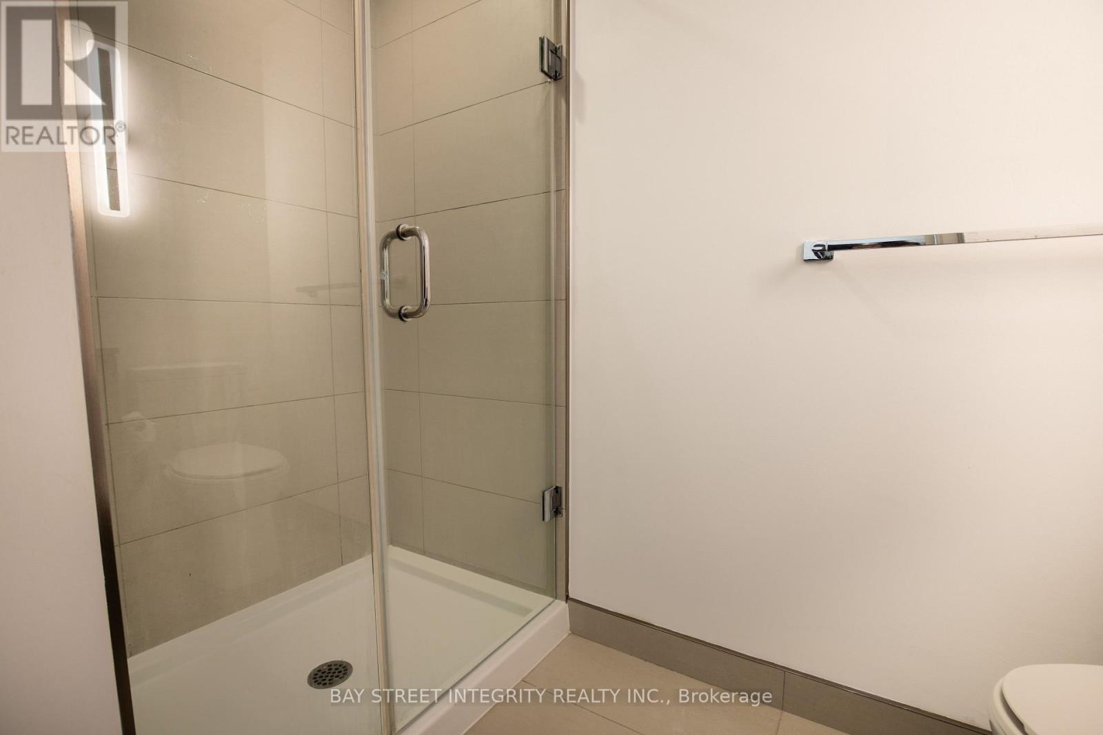 1910 - 19 Western Battery Road, Toronto, Ontario  M6K 0E3 - Photo 8 - C14115154