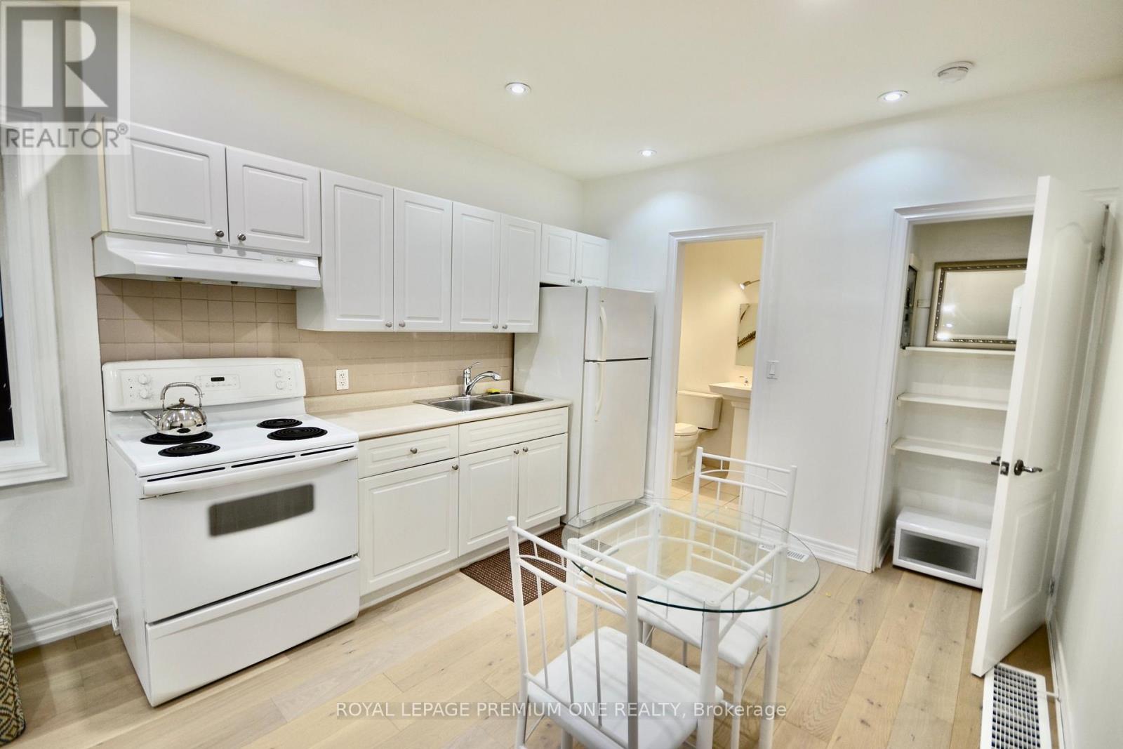 B - 312 Rustic Road, Toronto, Ontario  M6L 1W5 - Photo 9 - W14111732