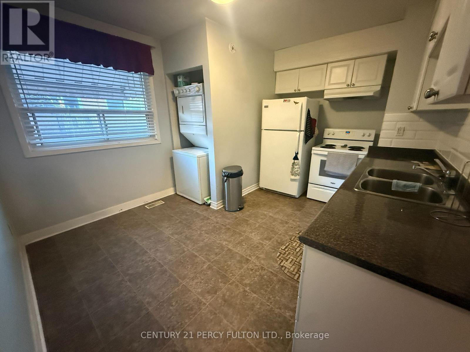 Unit 1 - 220 Rosedale Drive, Whitby, Ontario  L1N 1Z3 - Photo 5 - E14115186