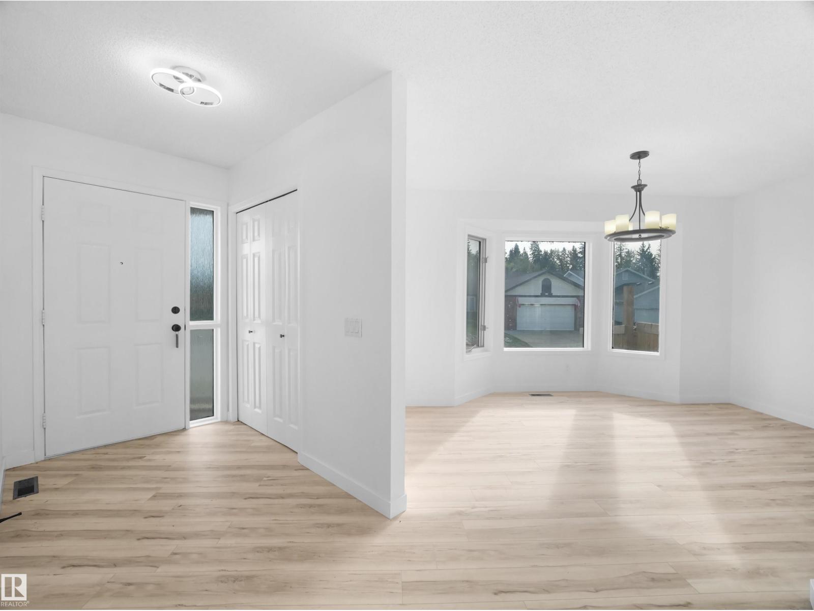 4103 28 Av Nw, Edmonton, Alberta  T6L 4H2 - Photo 5 - E4511676