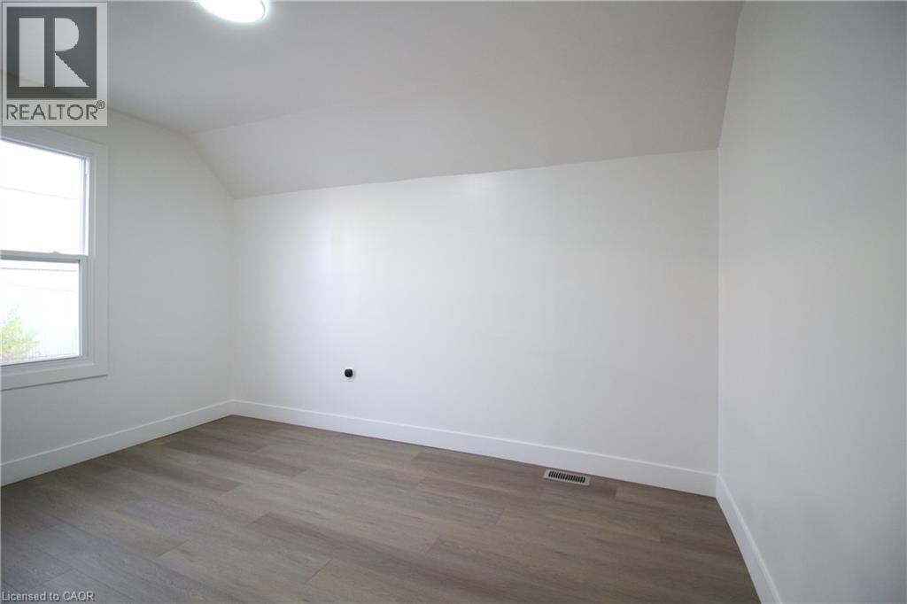 313 N Wentworth Street N Unit# B, Hamilton, Ontario  L8L 5V9 - Photo 6 - 40873889