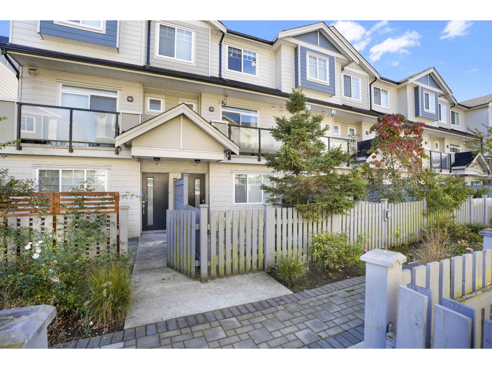 158 13898 64 Avenue, Surrey, British Columbia  V3W 1L6 - Photo 2 - R3177902