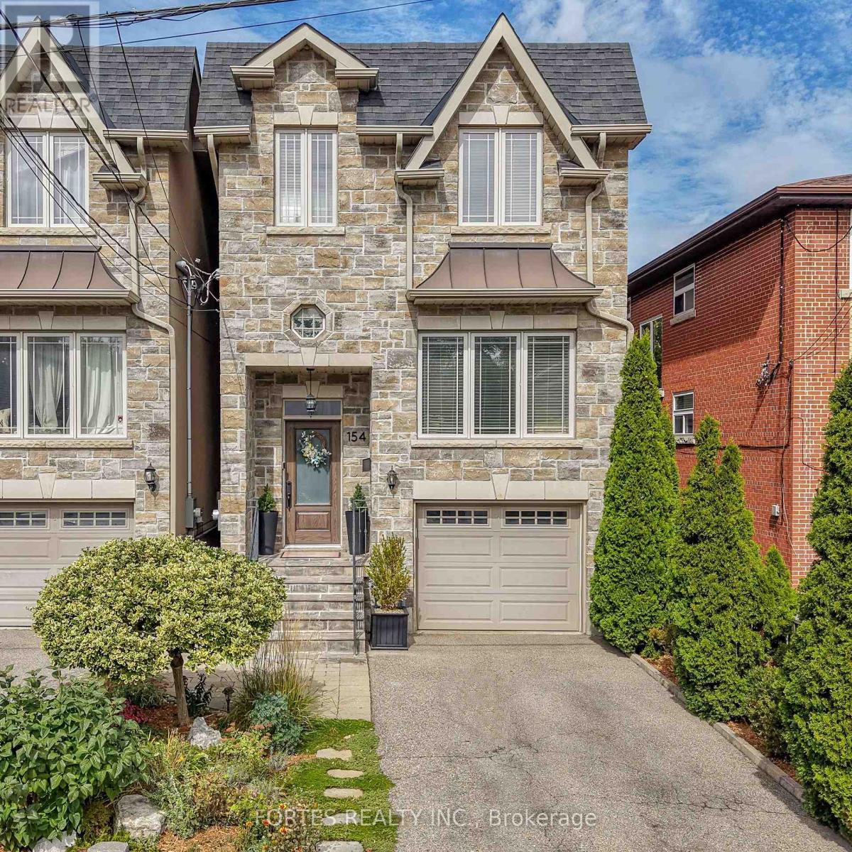 154 HOLBORNE AVENUE, Toronto, Ontario