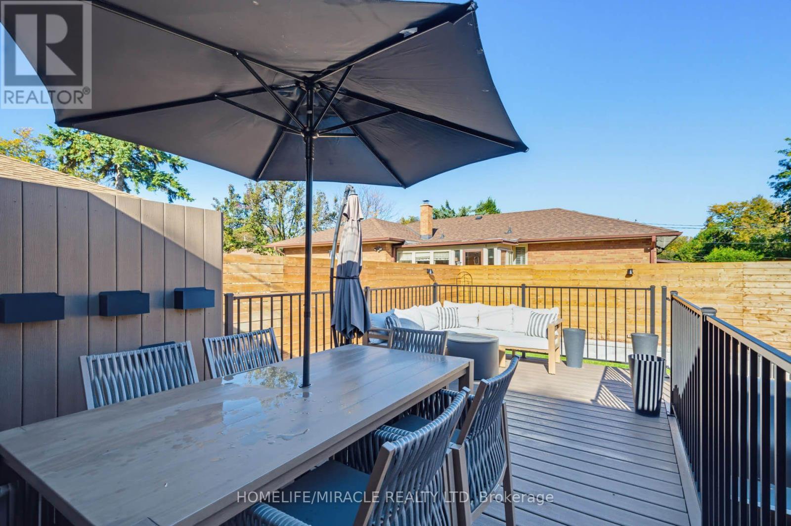 8 Laurelwood Crescent, Toronto, Ontario  M9P 1L5 - Photo 45 - W14115222