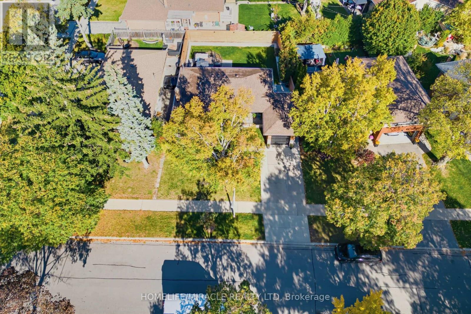 8 Laurelwood Crescent, Toronto, Ontario  M9P 1L5 - Photo 49 - W14115222