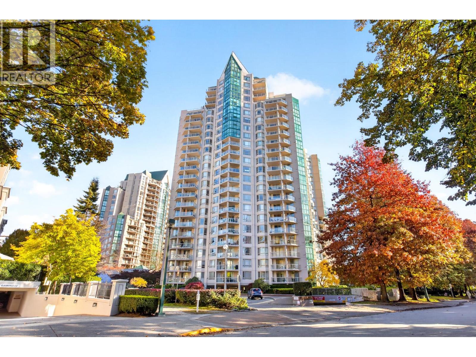 1401 1199 Eastwood Street, Coquitlam, British Columbia  V3B 7W7 - Photo 1 - R3178295