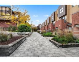 20 - 9 R CLINTWOOD GATE NE, Toronto, Ontario