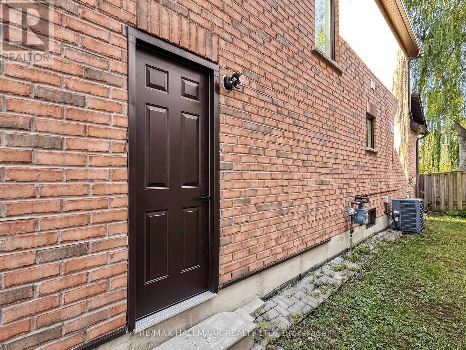 45 Colonial Crescent, Richmond Hill, Ontario  L4E 3X3 - Photo 37 - N14109620