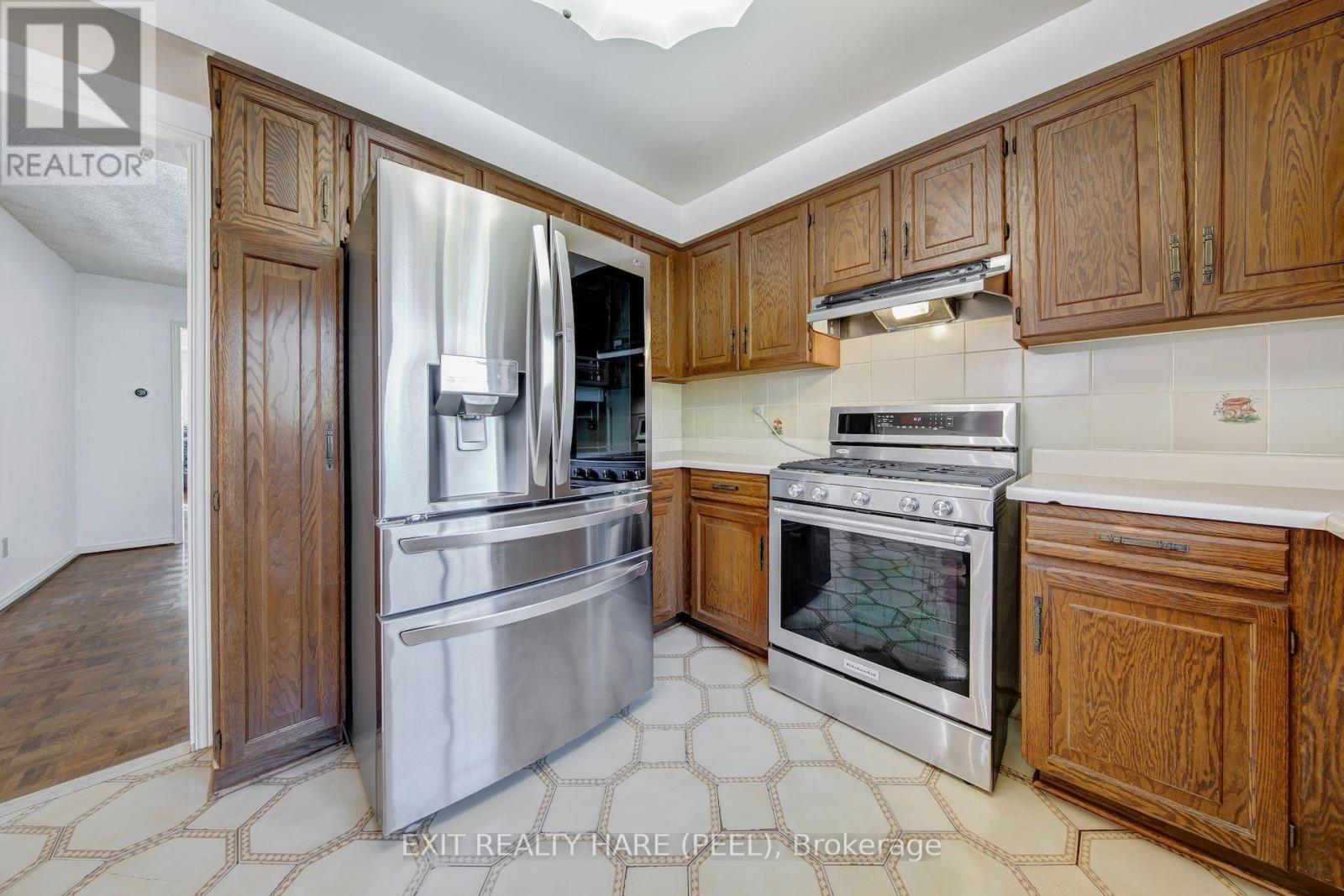 45 Mossbank Drive, Brampton, Ontario  L6W 3Y9 - Photo 18 - W14115256