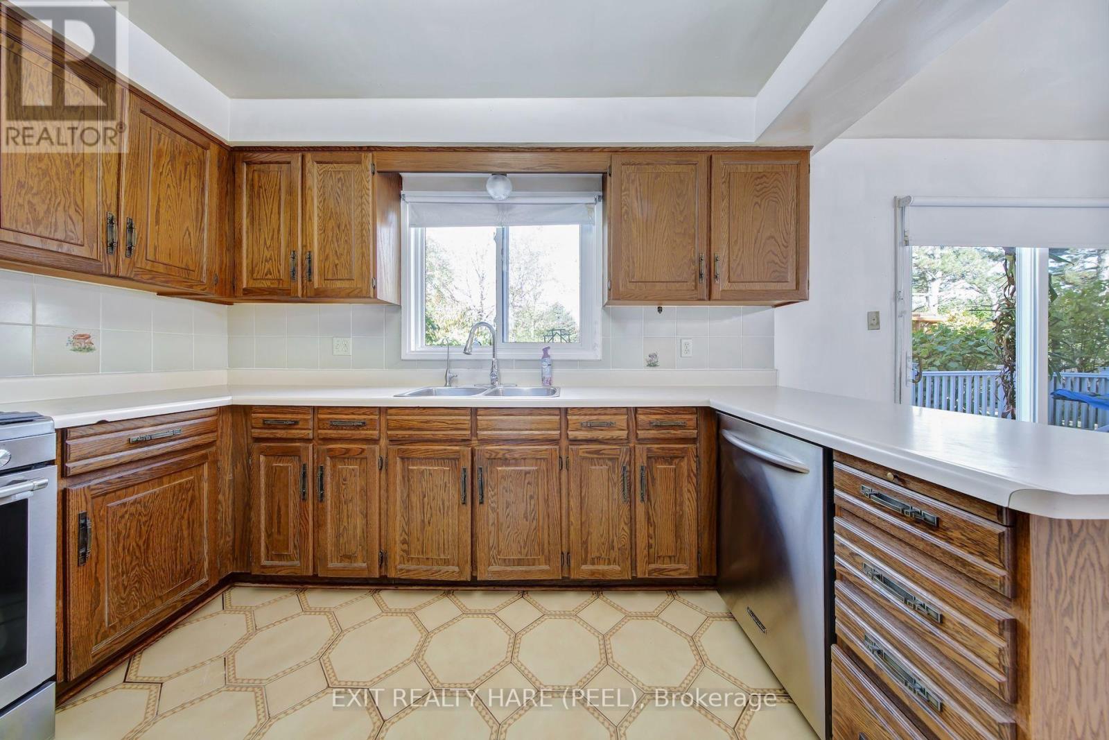 45 Mossbank Drive, Brampton, Ontario  L6W 3Y9 - Photo 20 - W14115256