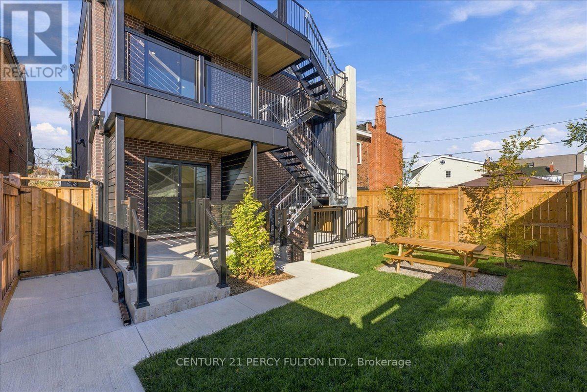 1 - 113 HATHERLEY ROAD, Toronto, Ontario