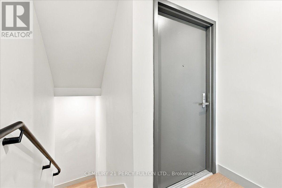 1 - 113 Hatherley Road, Toronto, Ontario  M6E 1W4 - Photo 8 - W14115260