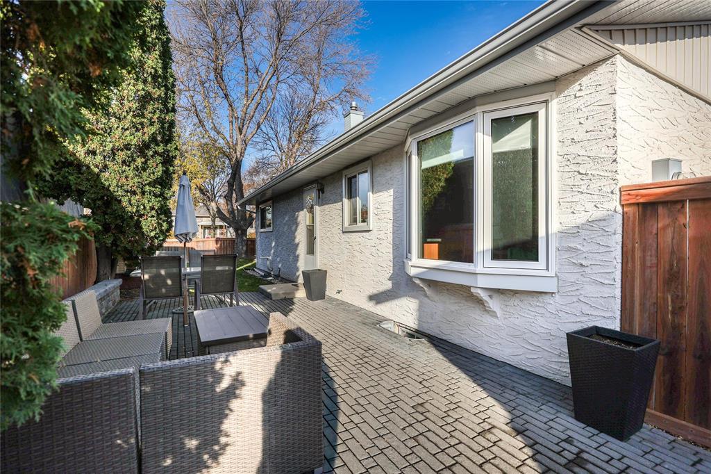 54 Morningmead Walk, Winnipeg, Manitoba  R2G 2E9 - Photo 31 - 202625897
