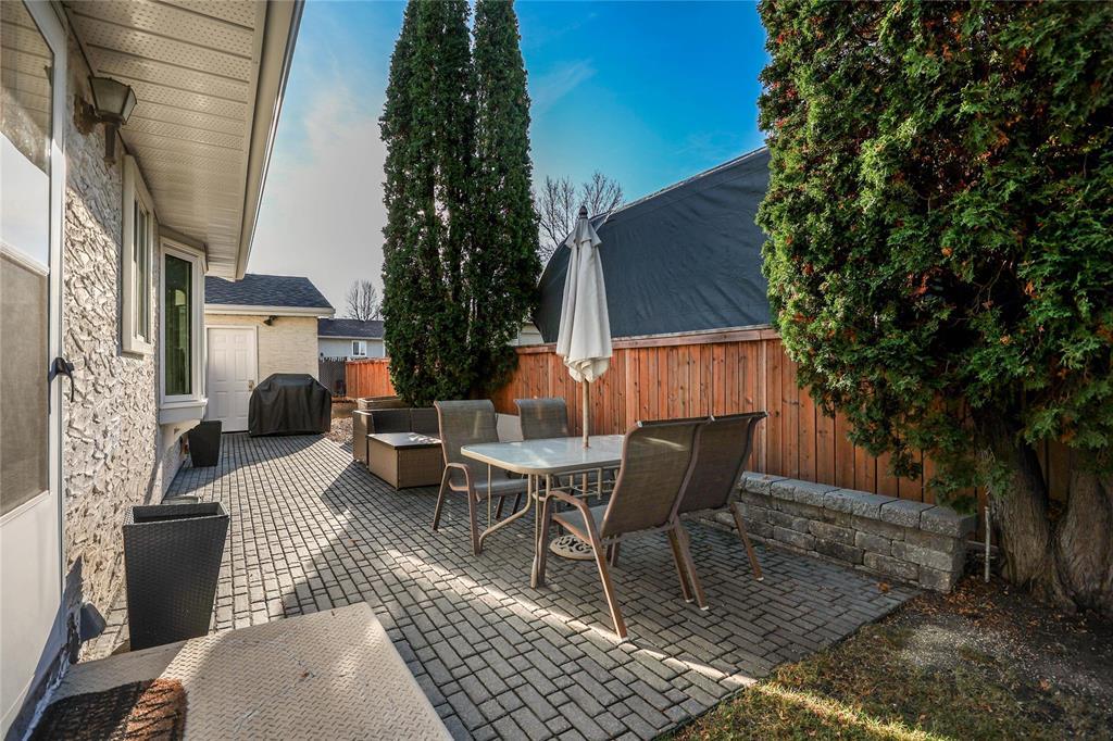 54 Morningmead Walk, Winnipeg, Manitoba  R2G 2E9 - Photo 32 - 202625897