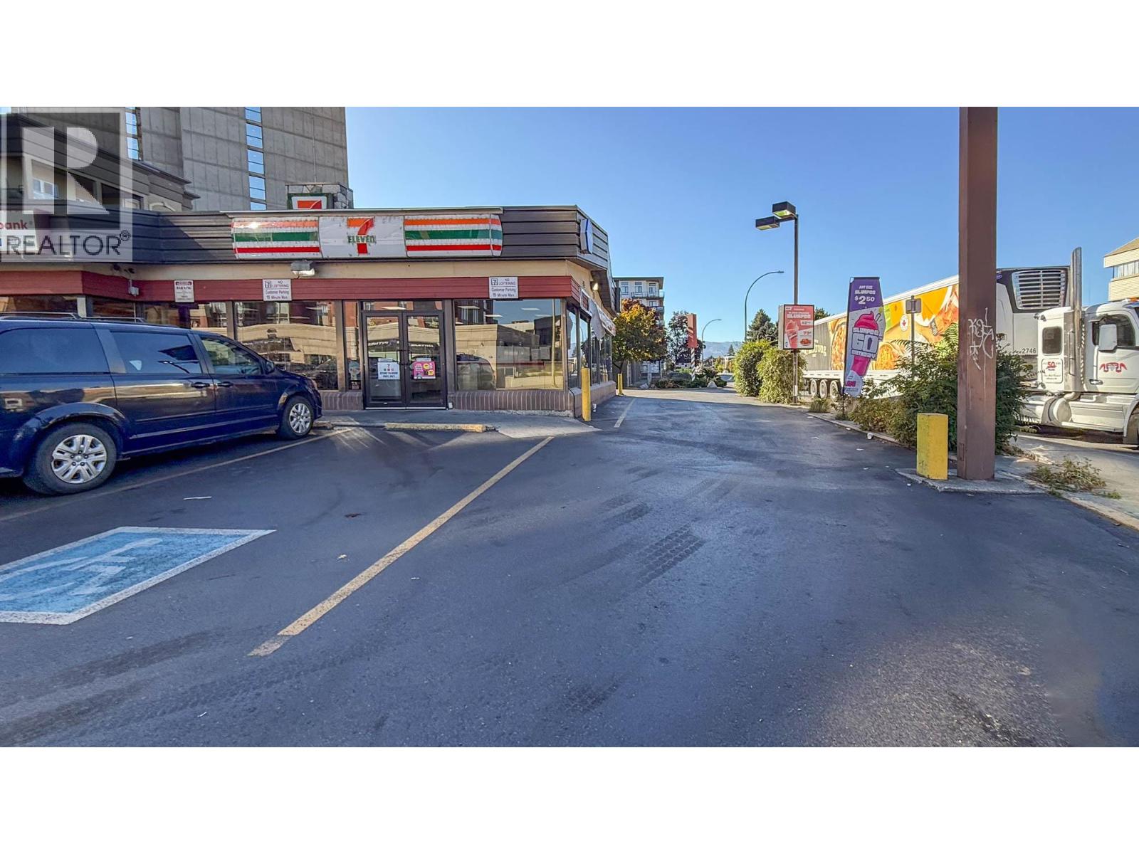 1115 Bernard Avenue, Kelowna, British Columbia  V1Y 6R3 - Photo 2 - 10404091