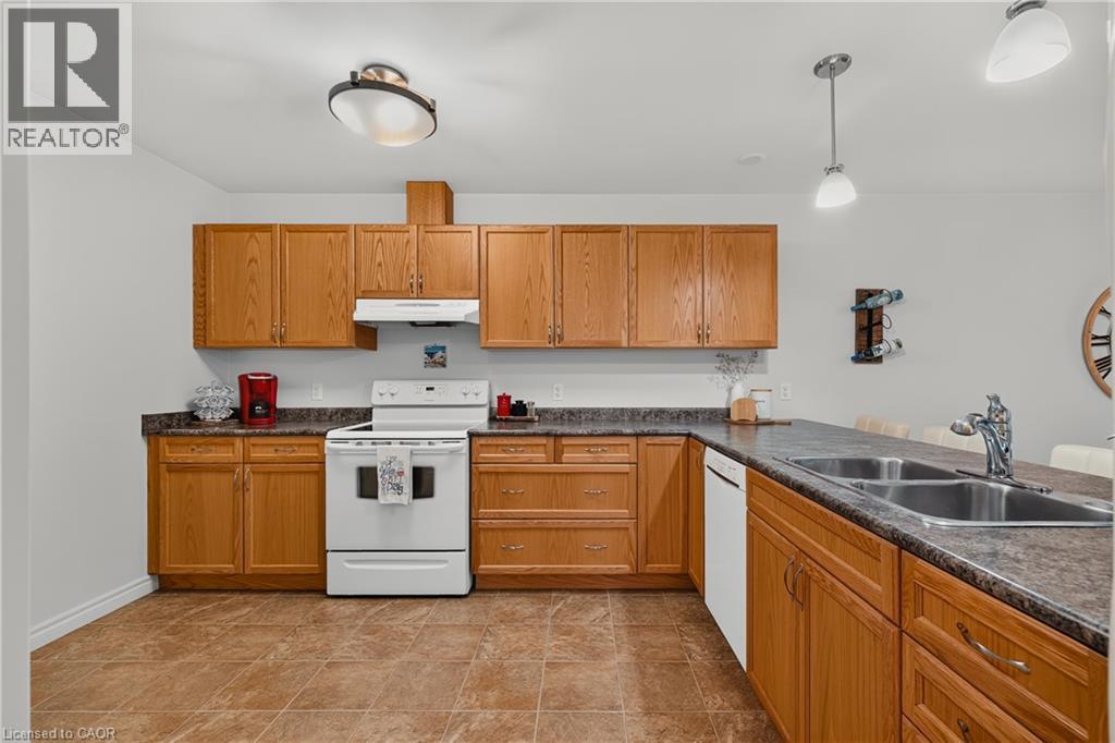 628 Elizabeth Street W, Listowel, Ontario  N4W 1E7 - Photo 6 - 40873116
