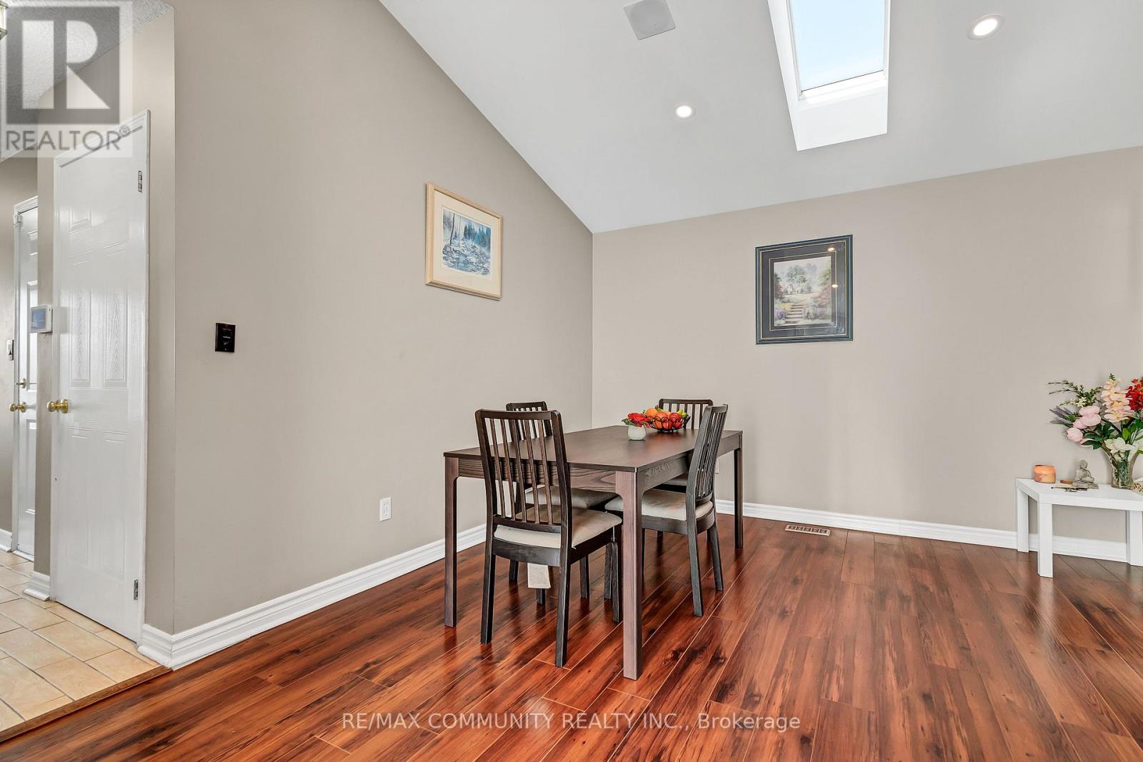 1376 Trowbridge Drive, Oshawa, Ontario  L1G 7R7 - Photo 4 - E14115366