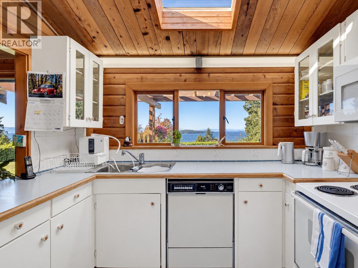 5229 Yacht Road, Sechelt, British Columbia  V7Z 0C1 - Photo 13 - R3178068