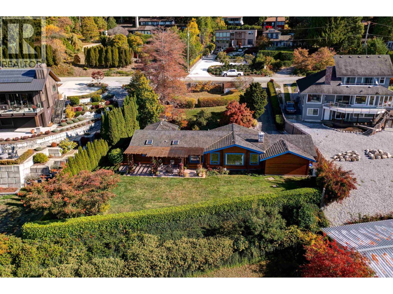 5229 Yacht Road, Sechelt, British Columbia  V7Z 0C1 - Photo 35 - R3178068