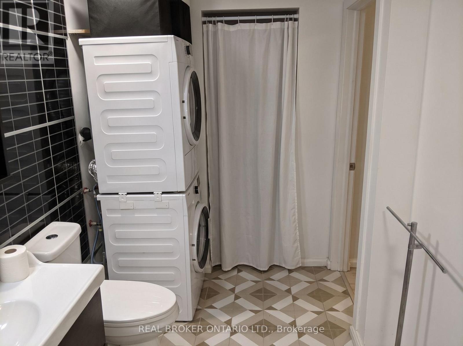 B - 924 Watson Street, Ottawa, Ontario K2B 6B9 - Photo 4 - X14115382