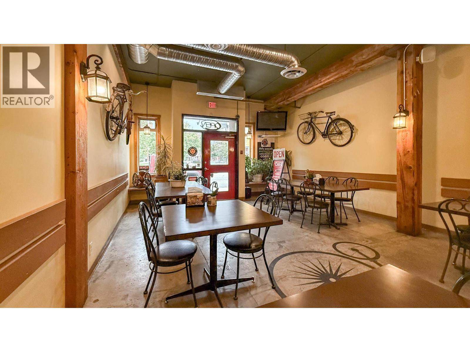 1357 Ellis Street Unit# 101 Kelowna Photo 4