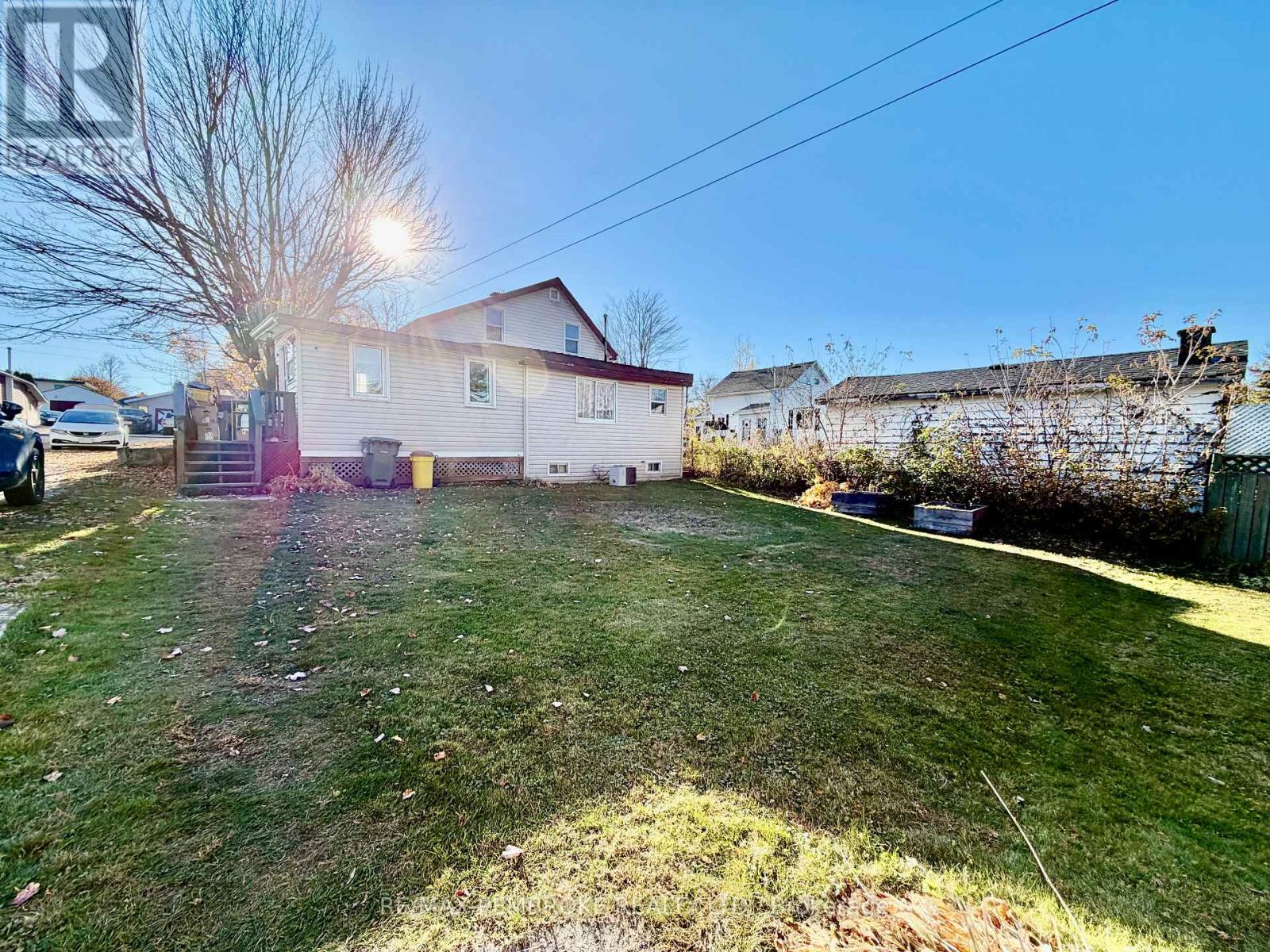 1081 Bronx Street, Pembroke, Ontario  K8A 6G8 - Photo 30 - X14115400
