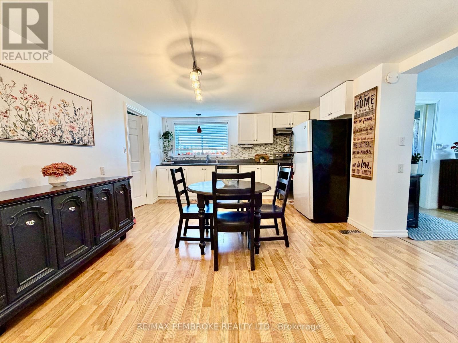 1081 Bronx Street, Pembroke, Ontario  K8A 6G8 - Photo 5 - X14115400