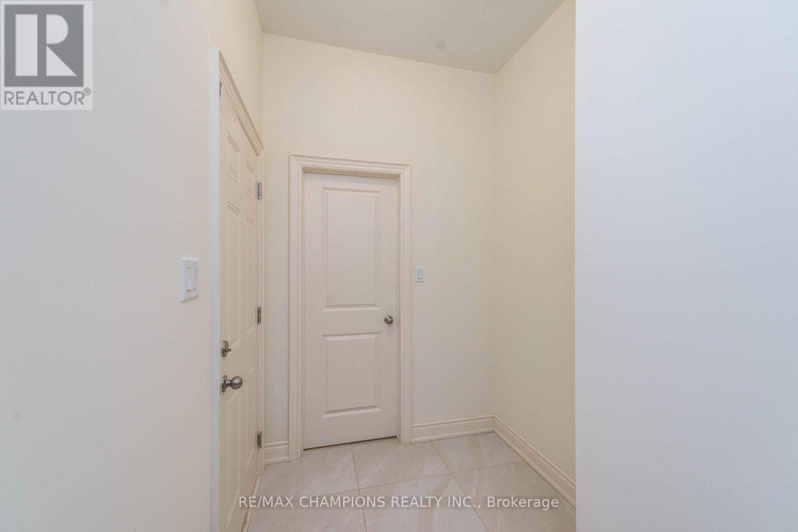 9 Cadence Road, Brampton, Ontario  L6X 5S5 - Photo 7 - W14115416