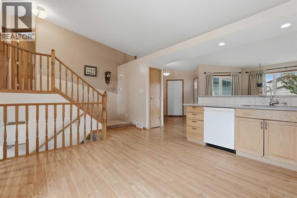 115 Cougar Road N