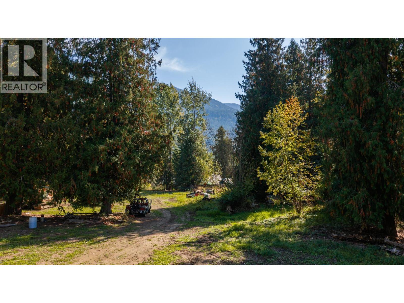 16078 Highway 3a, Crawford Bay, British Columbia  V0B 1E0 - Photo 17 - 10401706
