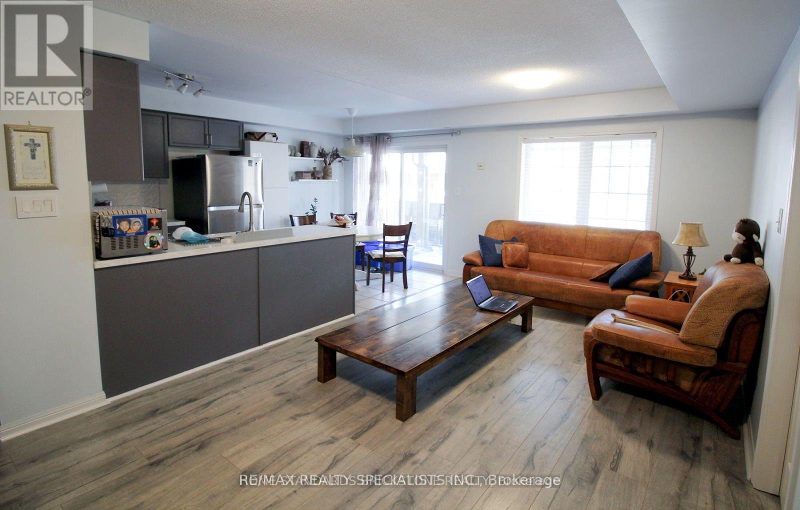 1 - 642 Shoreline Drive, Mississauga, Ontario  L5B 0B8 - Photo 2 - W14115458
