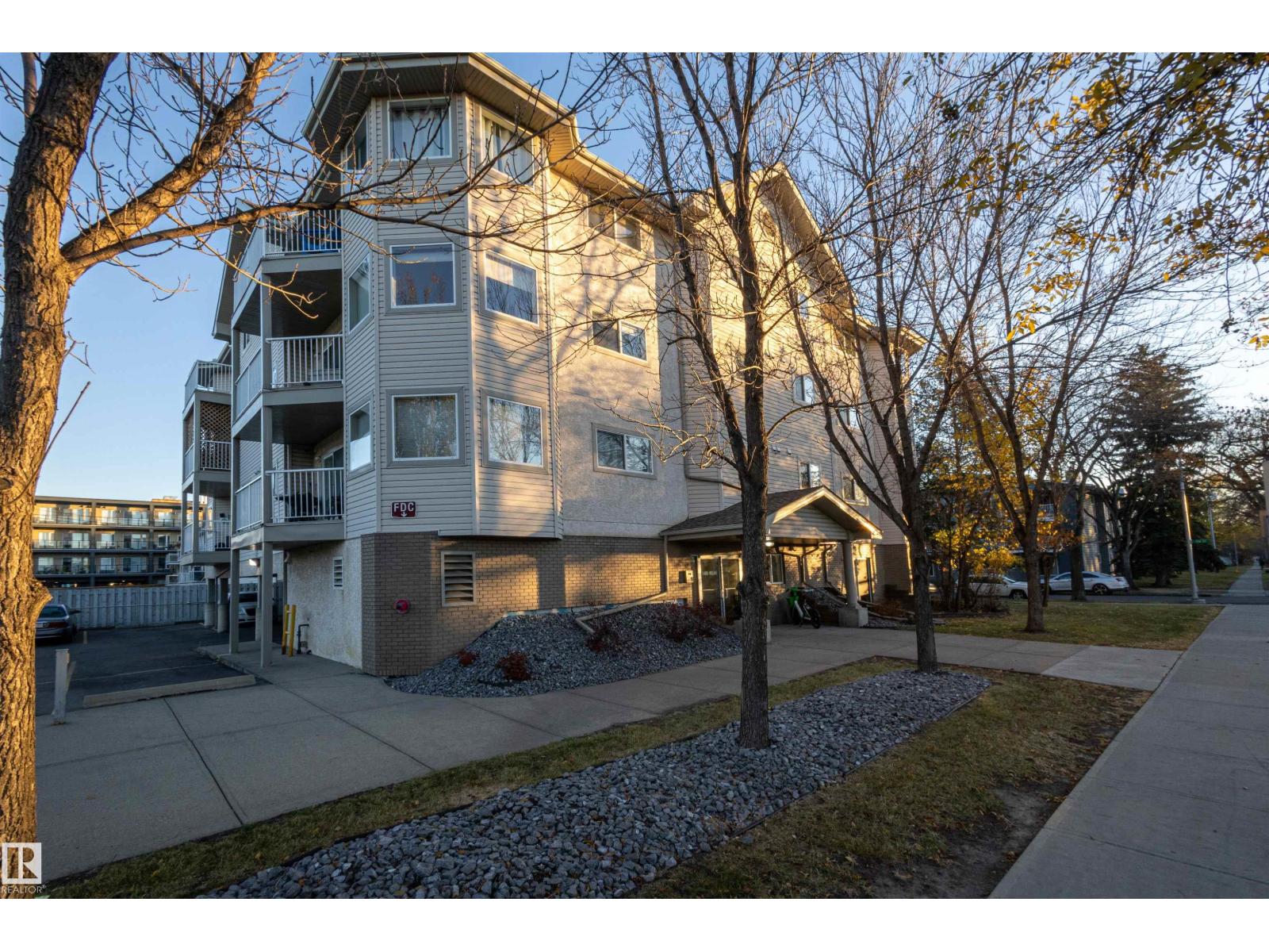 #201 11408 108 AV NW, Edmonton, Alberta