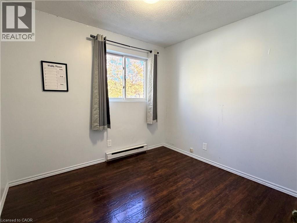 379 Holly Street, Waterloo, Ontario  N2L 4G5 - Photo 27 - 40873860