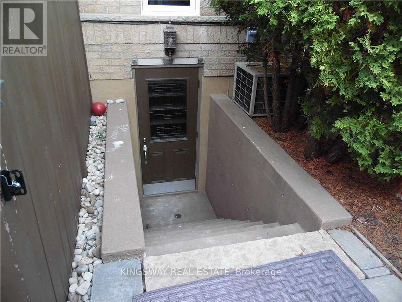 9 Kinney Gate, Vaughan, Ontario  L6A 2S3 - Photo 6 - N14115466