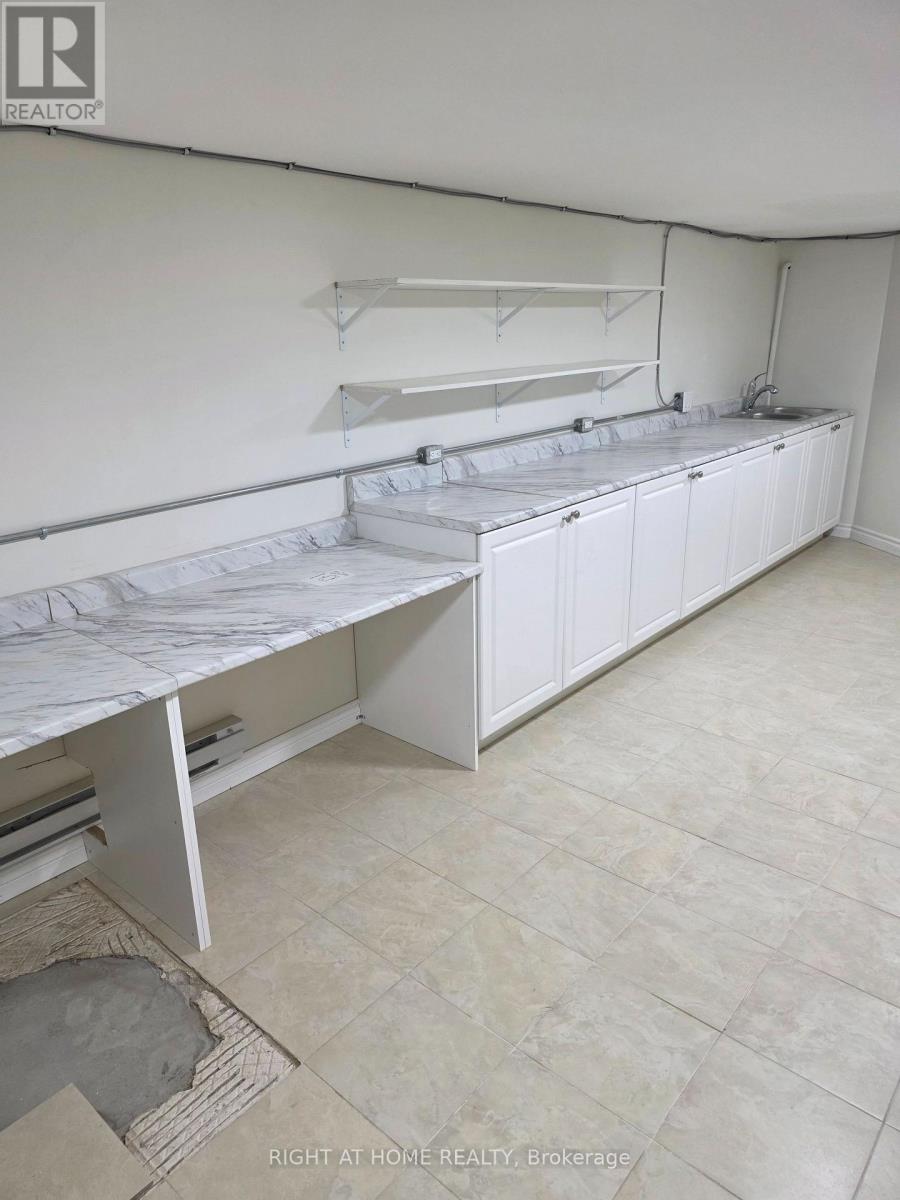 852 Bathurst Street, Toronto, Ontario  M5R 3G1 - Photo 19 - C13778096