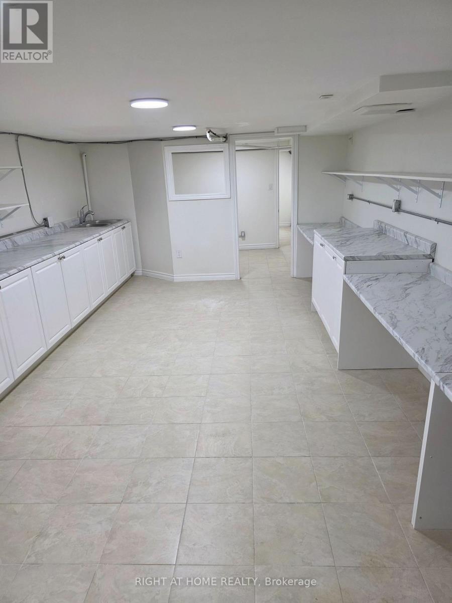 852 Bathurst Street, Toronto, Ontario  M5R 3G1 - Photo 21 - C13778096