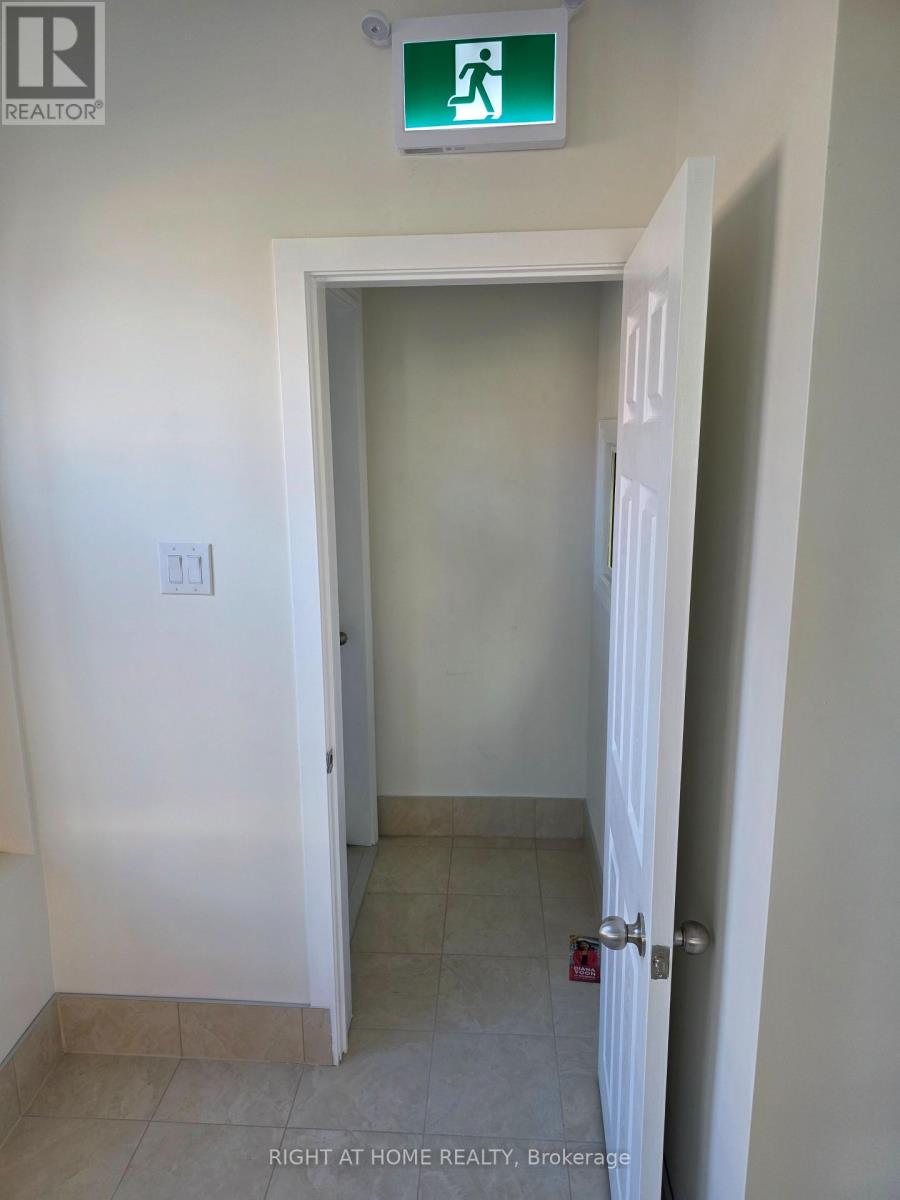 852 Bathurst Street, Toronto, Ontario  M5R 3G1 - Photo 15 - C13778096