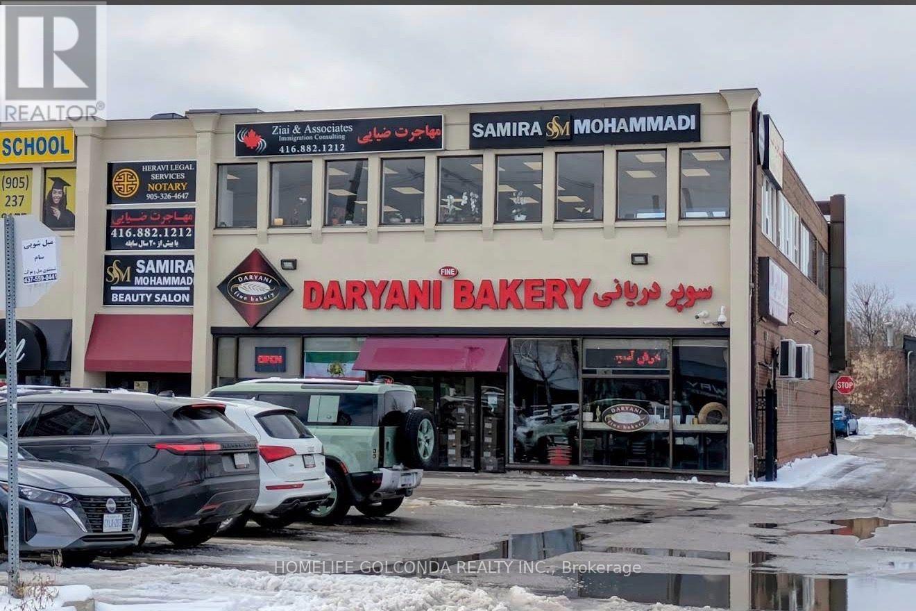 10670 Yonge Street W, Richmond Hill, Ontario  L4C 3C9 - Photo 2 - N14115418